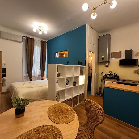 Regina Milano Ai Navigli - Sky Tv, Wifi And Breakfast Box Appartement Buitenkant foto