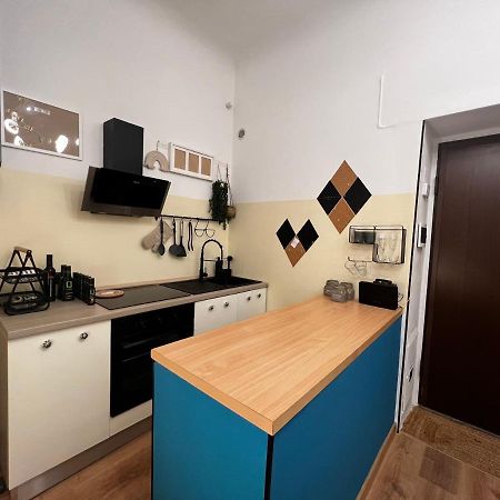 Regina Milano Ai Navigli - Sky Tv, Wifi And Breakfast Box Appartement Buitenkant foto