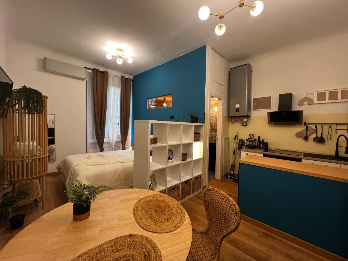 Regina Milano Ai Navigli - Sky Tv, Wifi And Breakfast Box Appartement Buitenkant foto