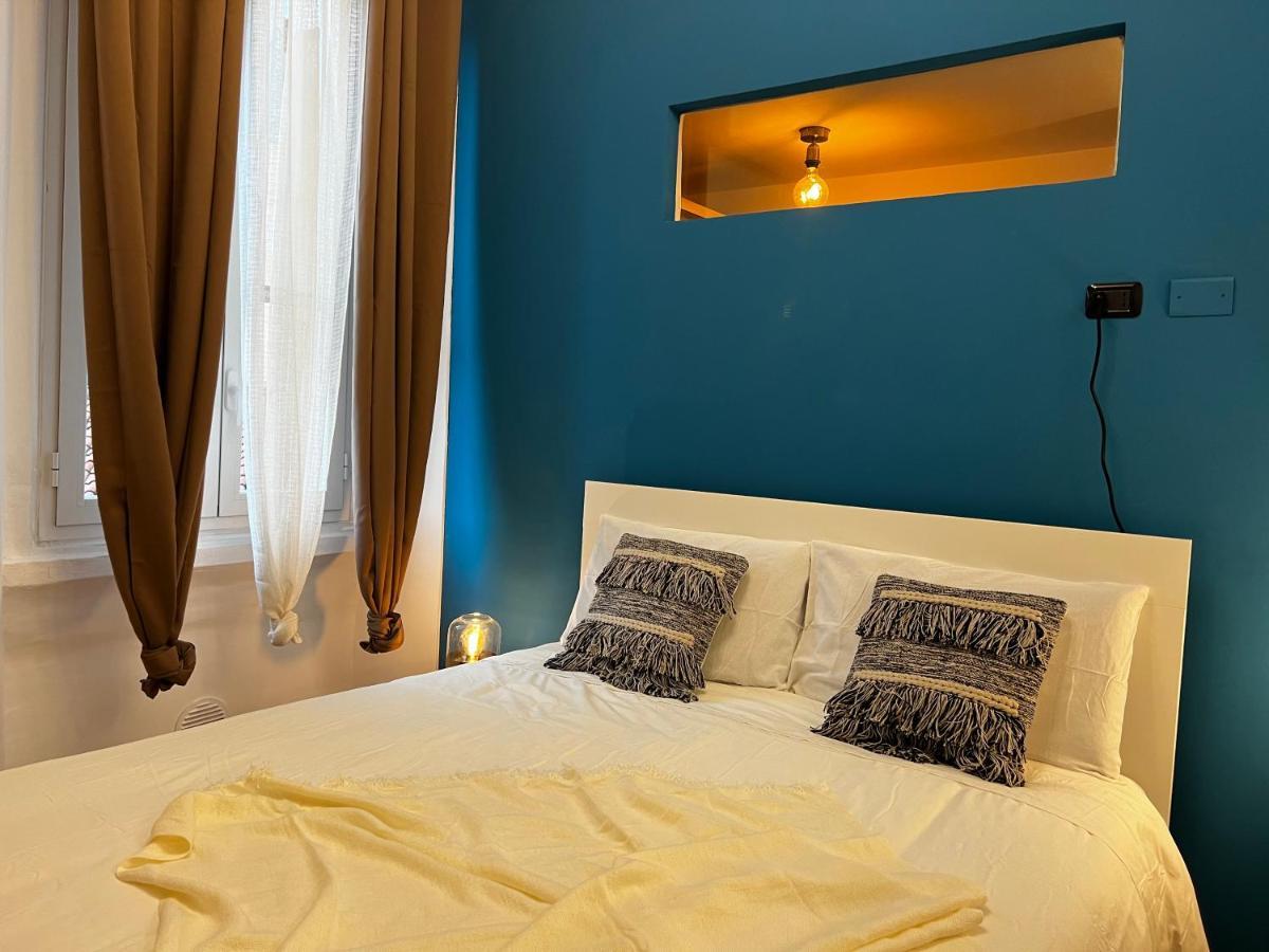 Regina Milano Ai Navigli - Sky Tv, Wifi And Breakfast Box Appartement Buitenkant foto