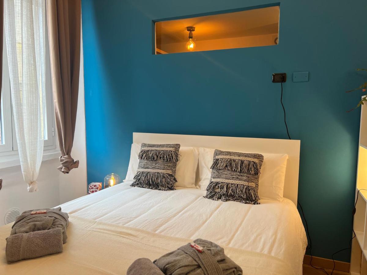 Regina Milano Ai Navigli - Sky Tv, Wifi And Breakfast Box Appartement Buitenkant foto